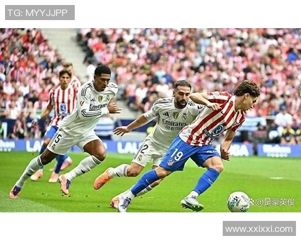 国王杯次回合巴萨与皇马激战在即精彩对决引发球迷热议